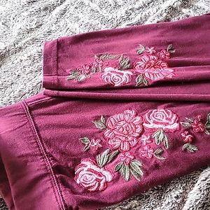 Embroidered leggings size L